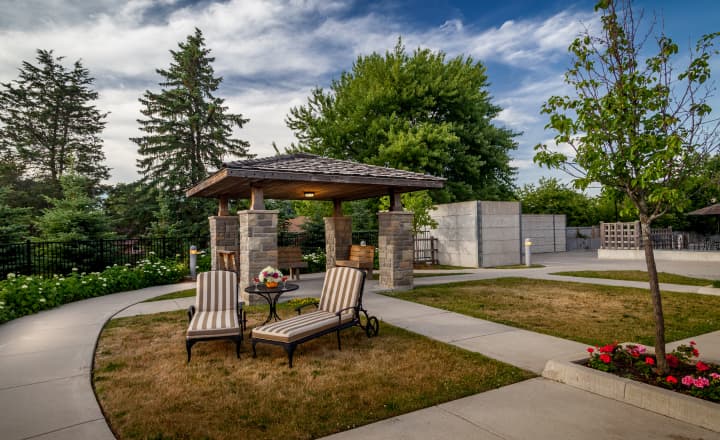 Royalcliffe-home-outdoor_gazebo_with_patio_chairs_and_surrounding_greenery Royalcliffe-home-outdoor_gazebo_with_patio_chairs_and_surrounding_greenery